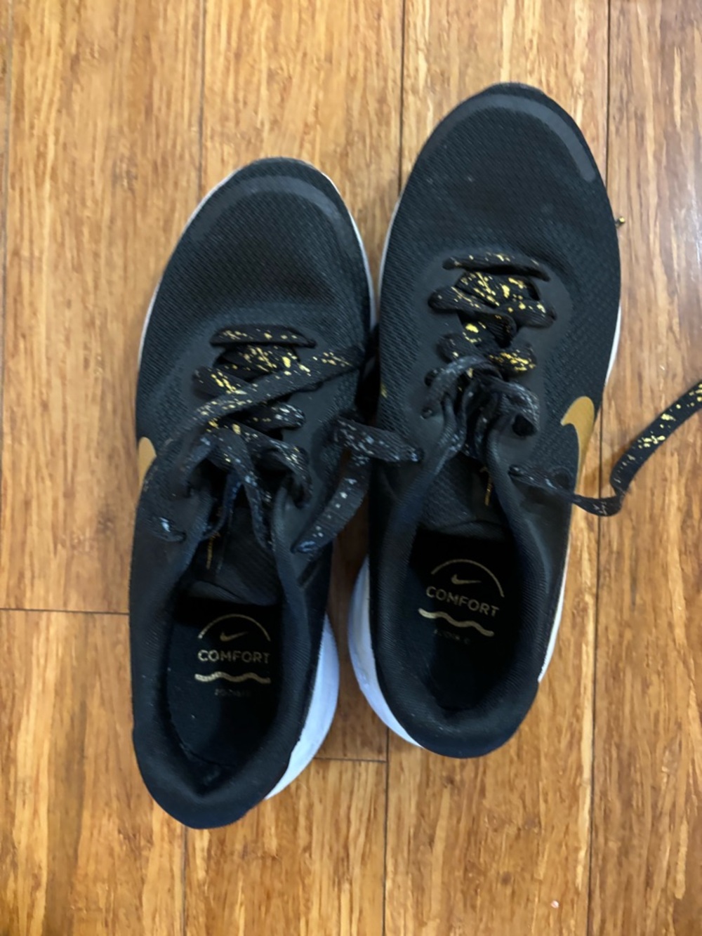 Nike Black and Gold Lightweight Comfort Sneakers - Picture 1 of 3